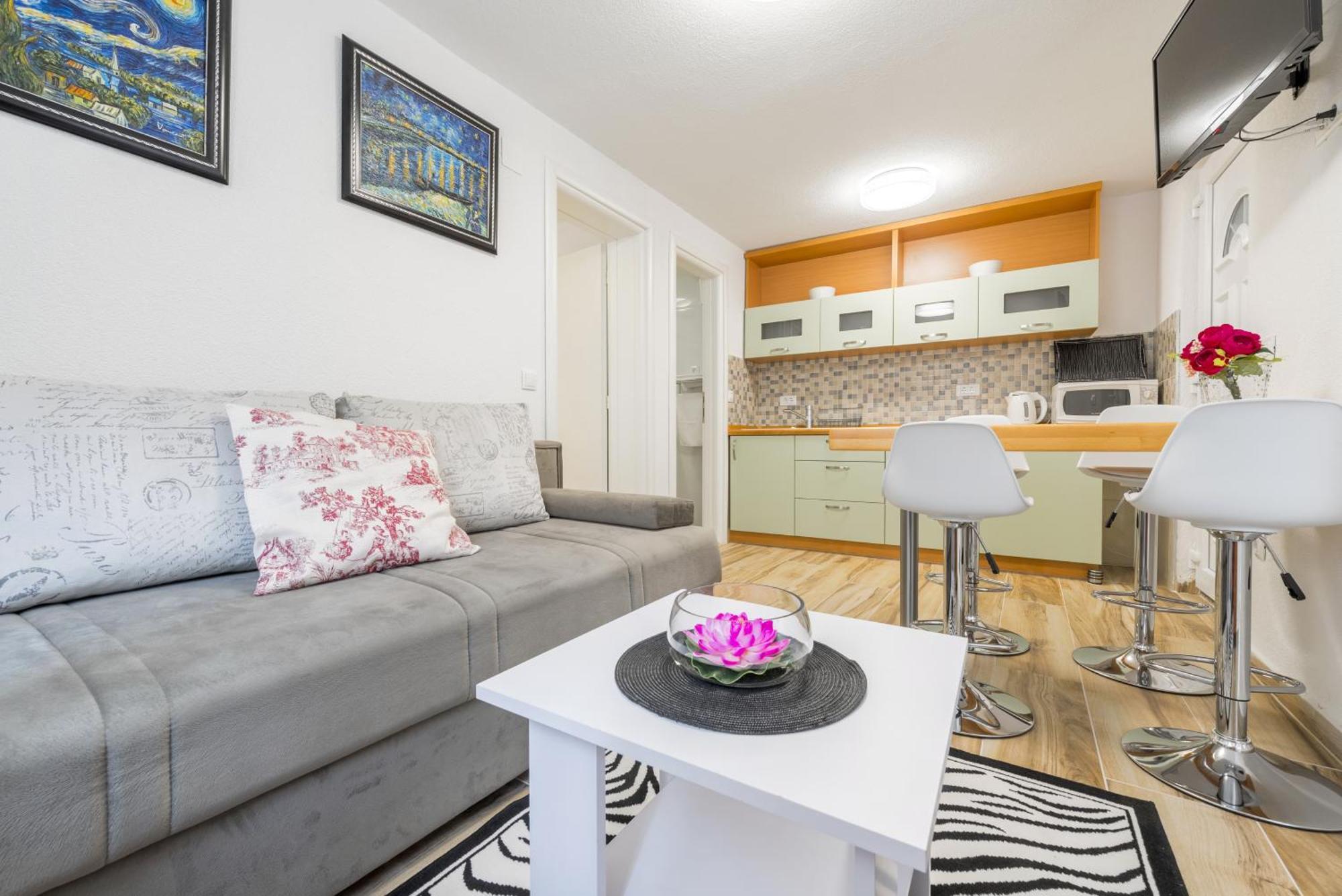 Apartments By The Sea Baska Voda, Makarska - 17570 Room photo